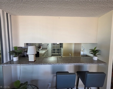 750 S Royal Crest Circle - Photo Thumbnail 30