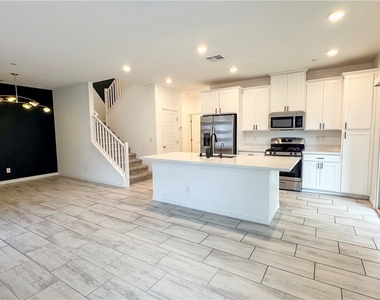 600 N Carriage Hill Dr - Photo Thumbnail 8