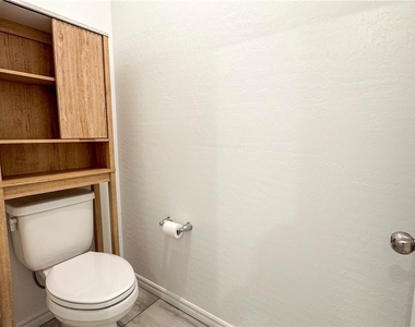 600 N Carriage Hill Dr - Photo Thumbnail 35