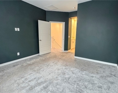 600 N Carriage Hill Dr - Photo Thumbnail 19