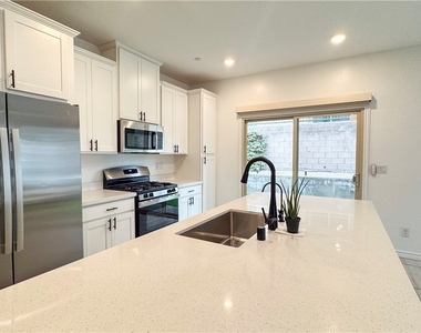 600 N Carriage Hill Dr - Photo Thumbnail 13