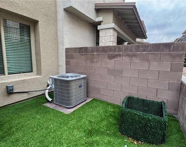 600 N Carriage Hill Dr - Photo Thumbnail 42
