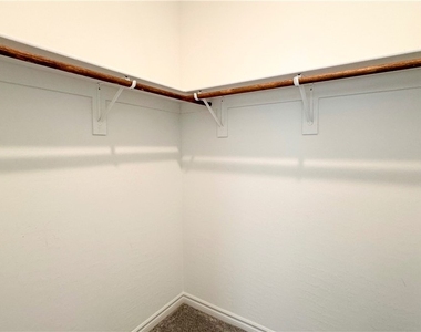 600 N Carriage Hill Dr - Photo Thumbnail 38