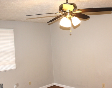 5811 Calico Court - Photo Thumbnail 11