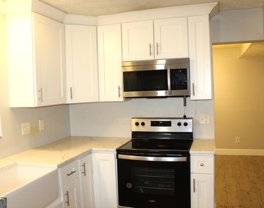 5811 Calico Court - Photo Thumbnail 2