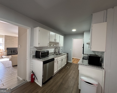 3080 Forrest Park Road Se - Photo Thumbnail 8