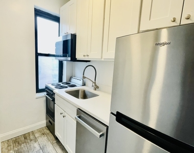 162 EAST 55TH STREET - Photo Thumbnail 2