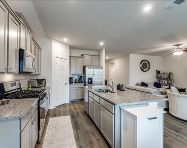 9809 Gooseneck Drive - Photo Thumbnail 3