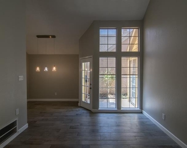 3142 Royal Gable Drive - Photo Thumbnail 12