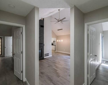 3142 Royal Gable Drive - Photo Thumbnail 14