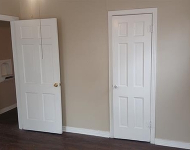 250 E Jordan Street - Photo Thumbnail 11