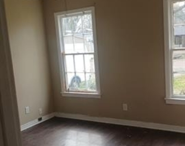 250 E Jordan Street - Photo Thumbnail 9