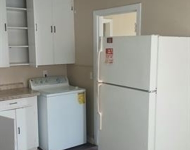 250 E Jordan Street - Photo Thumbnail 5