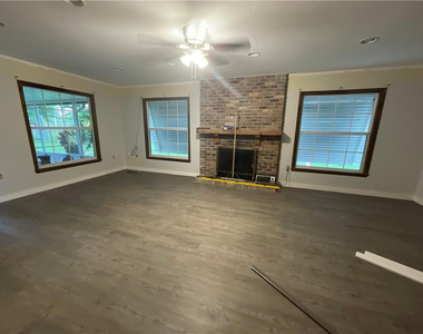 2255 54th Avenue - Photo Thumbnail 4