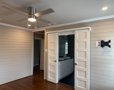 9941 Mixon Drive - Photo Thumbnail 10