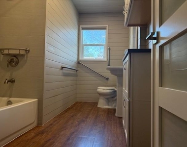 9941 Mixon Drive - Photo Thumbnail 13