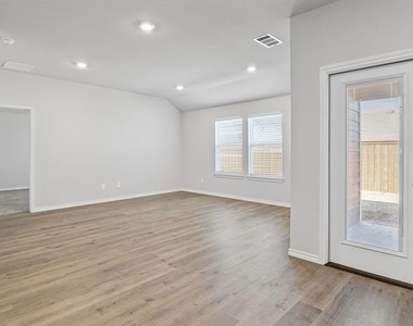 13197 Enclave Parkway - Photo Thumbnail 12