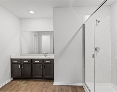 13197 Enclave Parkway - Photo Thumbnail 20