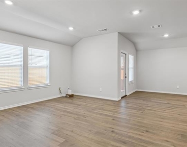 13197 Enclave Parkway - Photo Thumbnail 14