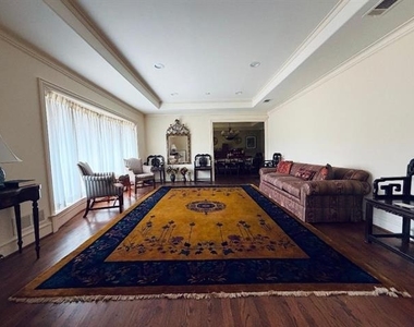 7141 Twin Tree Lane - Photo Thumbnail 6
