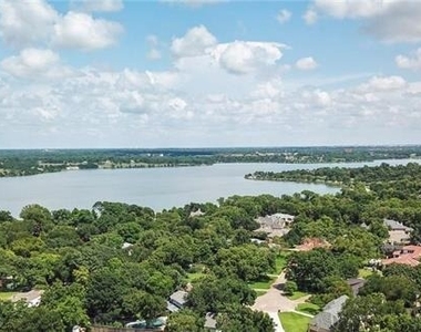 7141 Twin Tree Lane - Photo Thumbnail 3