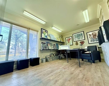 7141 Twin Tree Lane - Photo Thumbnail 8