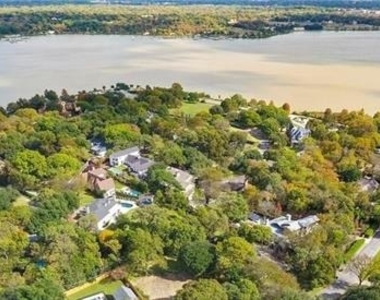 7141 Twin Tree Lane - Photo Thumbnail 13