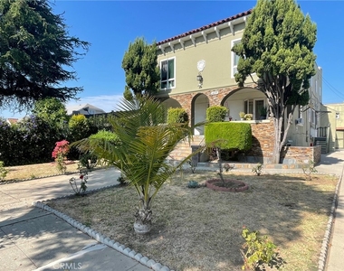 1427 S Chapel Avenue - Photo Thumbnail 13