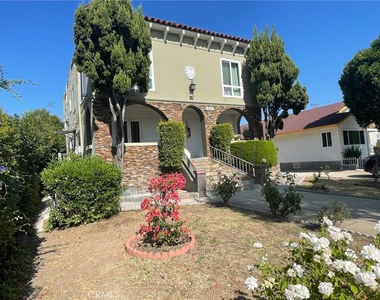 1427 S Chapel Avenue - Photo Thumbnail 1
