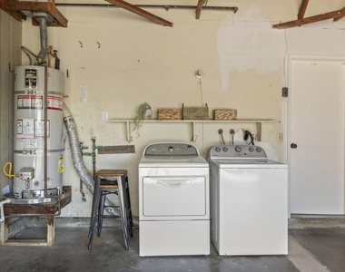 352 Paine Avenue - Photo Thumbnail 54