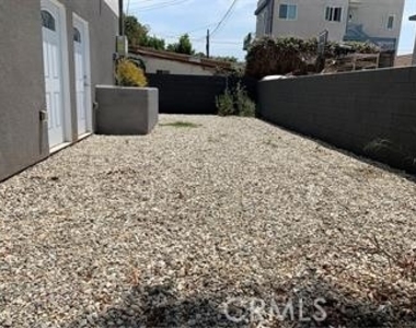 1143 Irolo - Photo Thumbnail 15