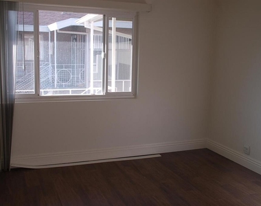 719 W Camino Real Avenue - Photo Thumbnail 9