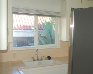 719 W Camino Real Avenue - Photo Thumbnail 7