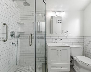 18600 Cantara Street - Photo Thumbnail 2
