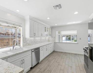 18600 Cantara Street - Photo Thumbnail 1