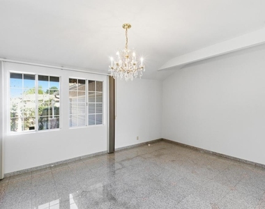 18600 Cantara Street - Photo Thumbnail 11