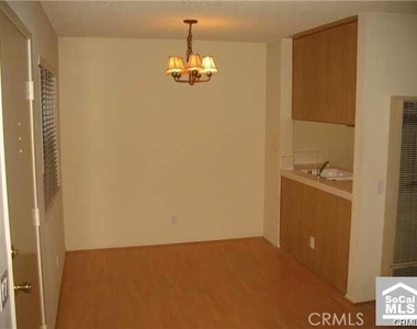 25006 Terrace Lantern - Photo Thumbnail 4