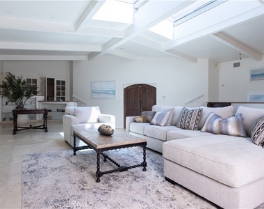 30421 Mirador Court - Photo Thumbnail 4