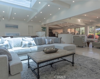 30421 Mirador Court - Photo Thumbnail 7