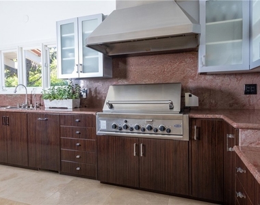 30421 Mirador Court - Photo Thumbnail 16