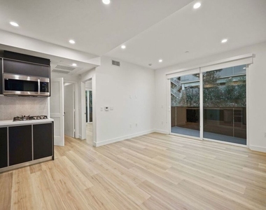 951 Ogden - Photo Thumbnail 4