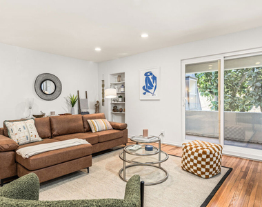 329 S Reeves Drive - Photo Thumbnail 7