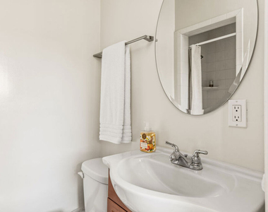 329 S Reeves Drive - Photo Thumbnail 23