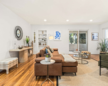 329 S Reeves Drive - Photo Thumbnail 6