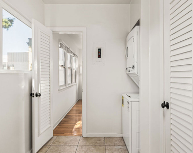 329 S Reeves Drive - Photo Thumbnail 25
