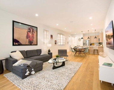418 N Stanley Avenue - Photo Thumbnail 7