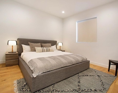 418 N Stanley Avenue - Photo Thumbnail 30