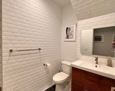 418 N Stanley Avenue - Photo Thumbnail 23