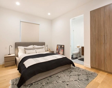418 N Stanley Avenue - Photo Thumbnail 26