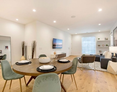 418 N Stanley Avenue - Photo Thumbnail 15